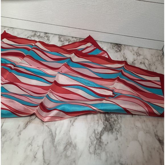 3 Vintage Scarves 1 Blue Peach Yellow 1 Blue Red Pink 1 Red White Blue - Picture 4 of 9